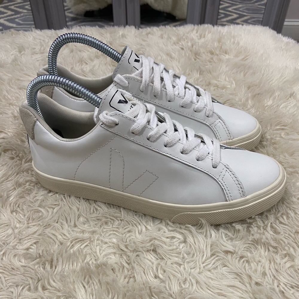 VEJA  esplar lowtop sneaker size 6 women
